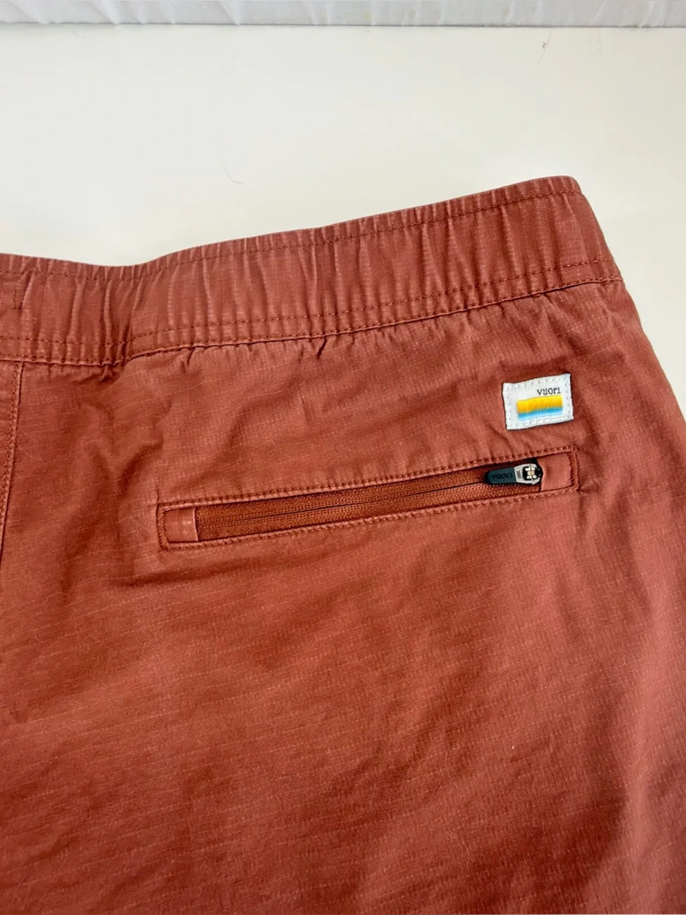 Vuori Men's Ripstop Shorts burnt orange terracotta color size XL 8” inseam